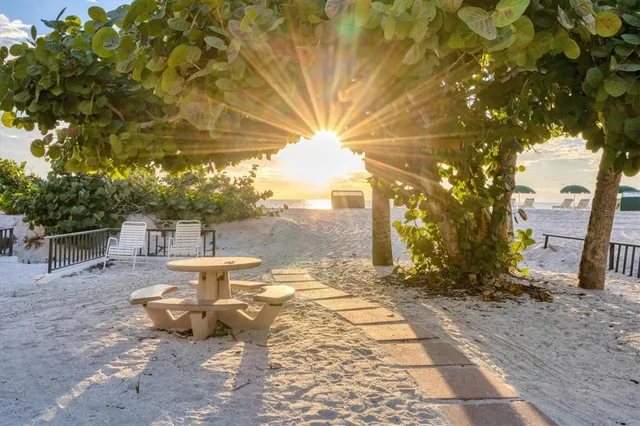 $700,000 | 1001 Benjamin Franklin Drive, Unit 201, Sarasota, FL 34236