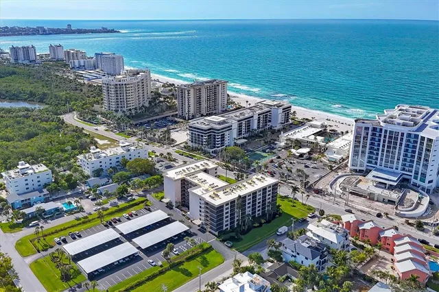 $700,000 | 1001 Benjamin Franklin Drive, Unit 201, Sarasota, FL 34236