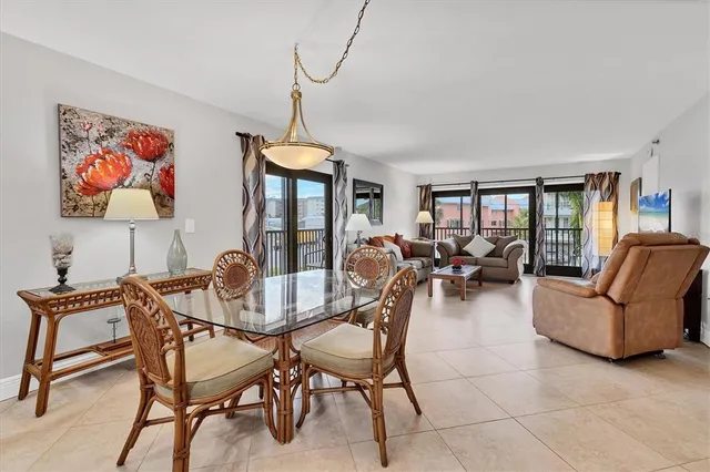 $700,000 | 1001 Benjamin Franklin Drive, Unit 201, Sarasota, FL 34236