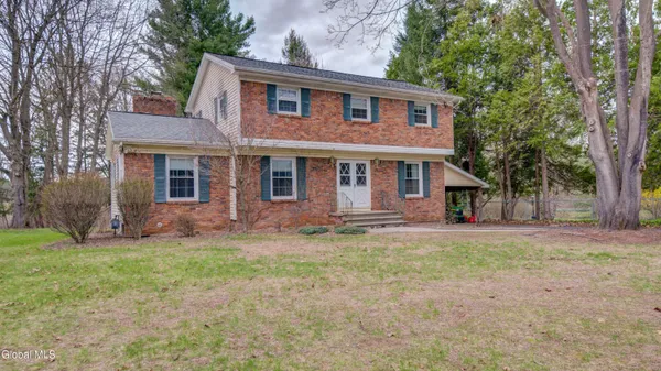 $350,000 | 38 Hamilton Street, Guilderland, NY 12084