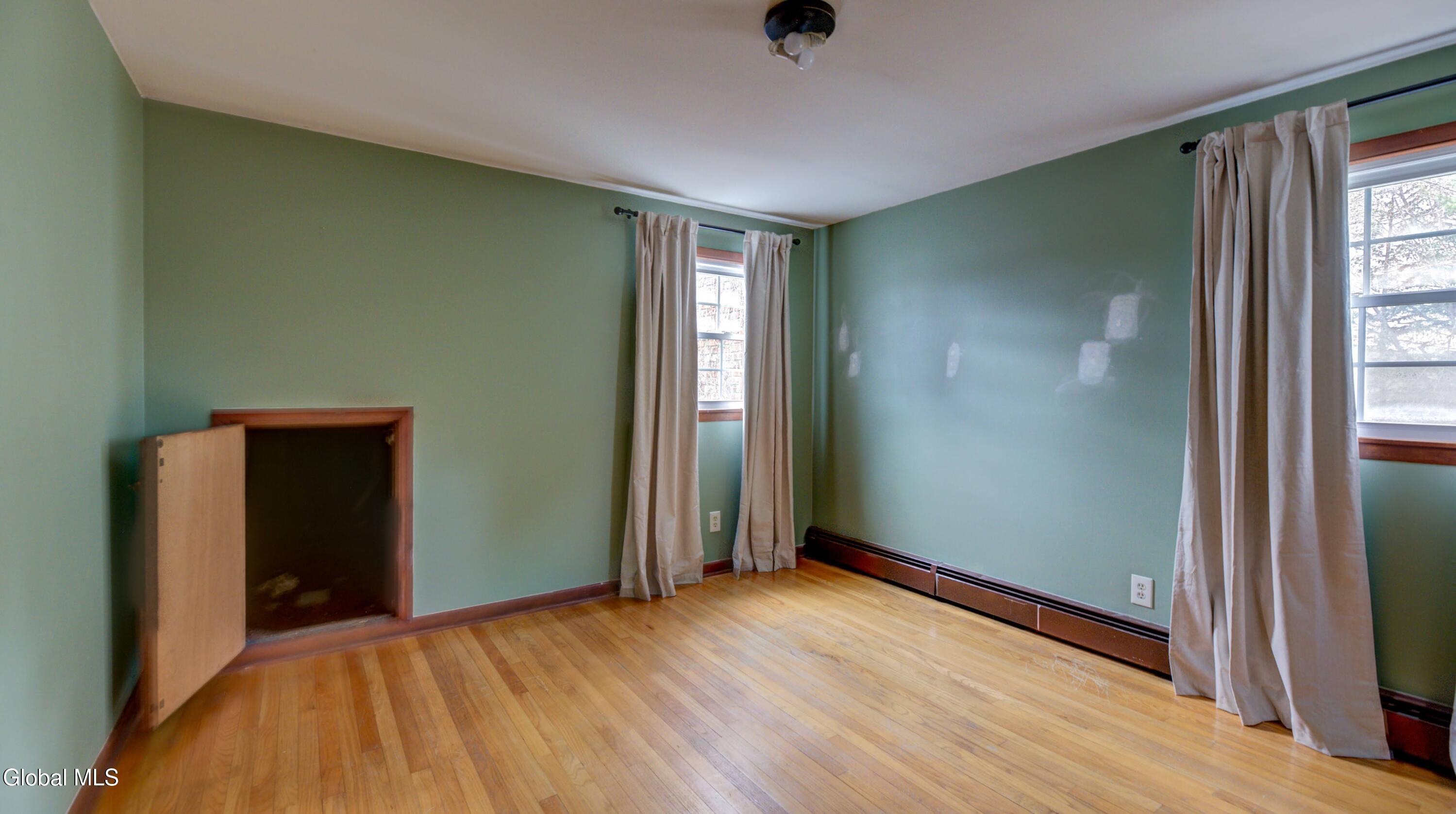 38 Hamilton Street Guilderland, NY 12084 - Photo 21 of 34 38 Hamilton St-33
