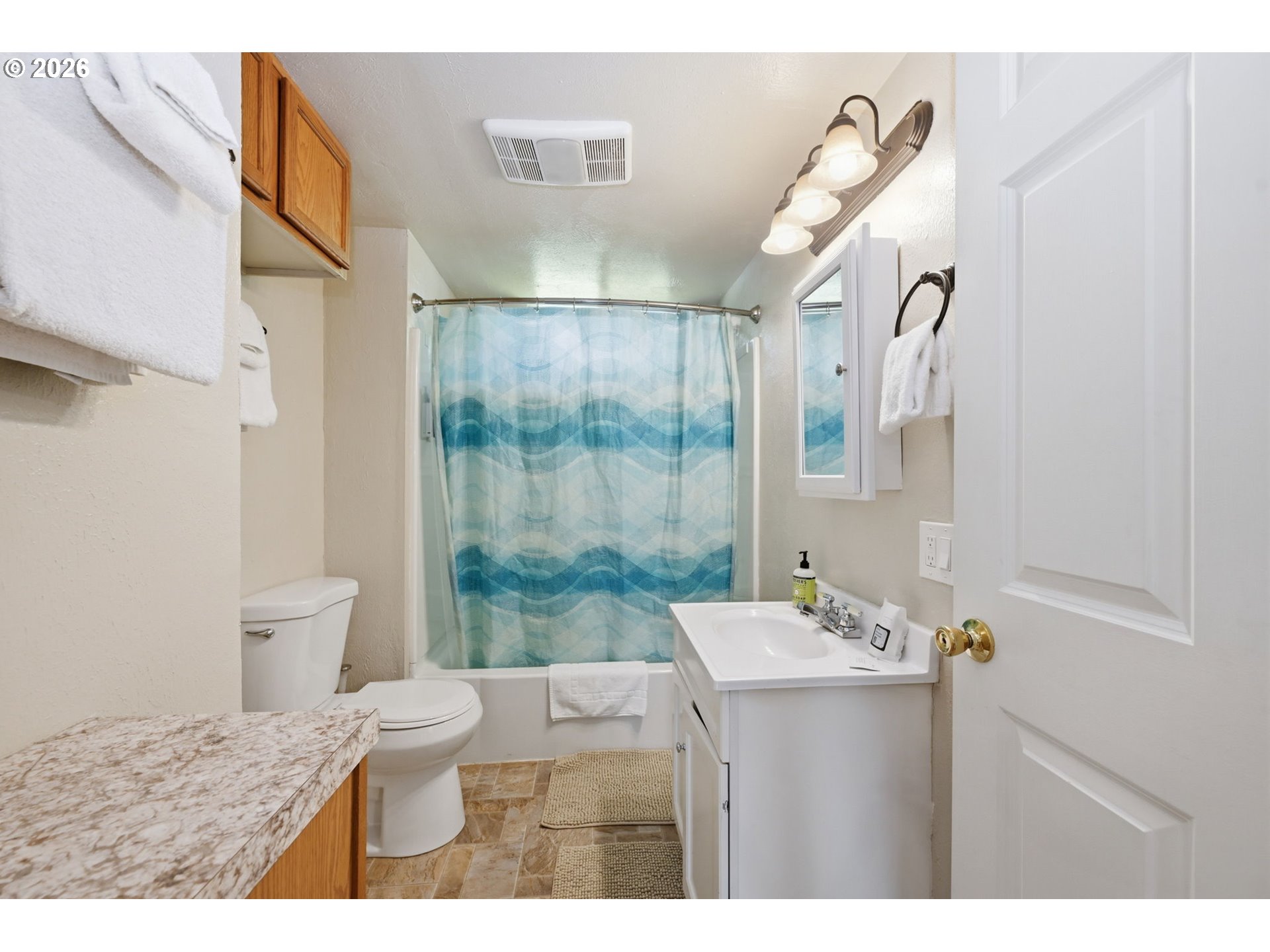 327 6th Street Springfield, OR 97477 - Photo 15 of 38