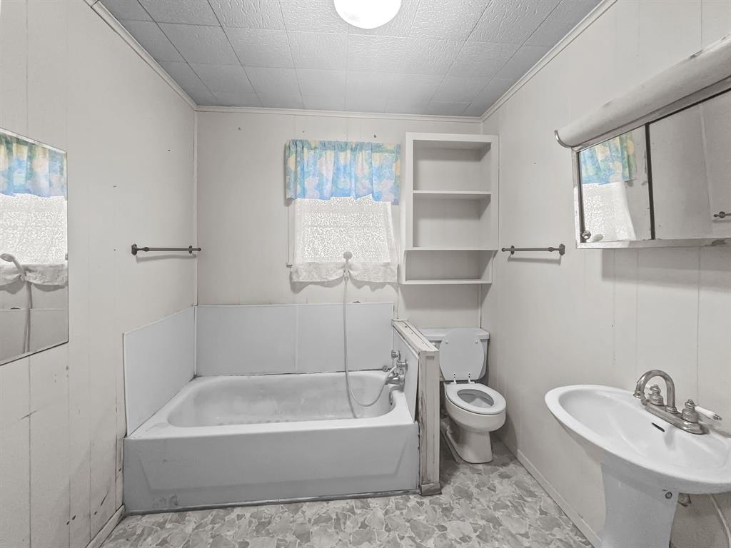 13023 Big Indian Road Callisburg, TX 76240 - Photo 11 of 30