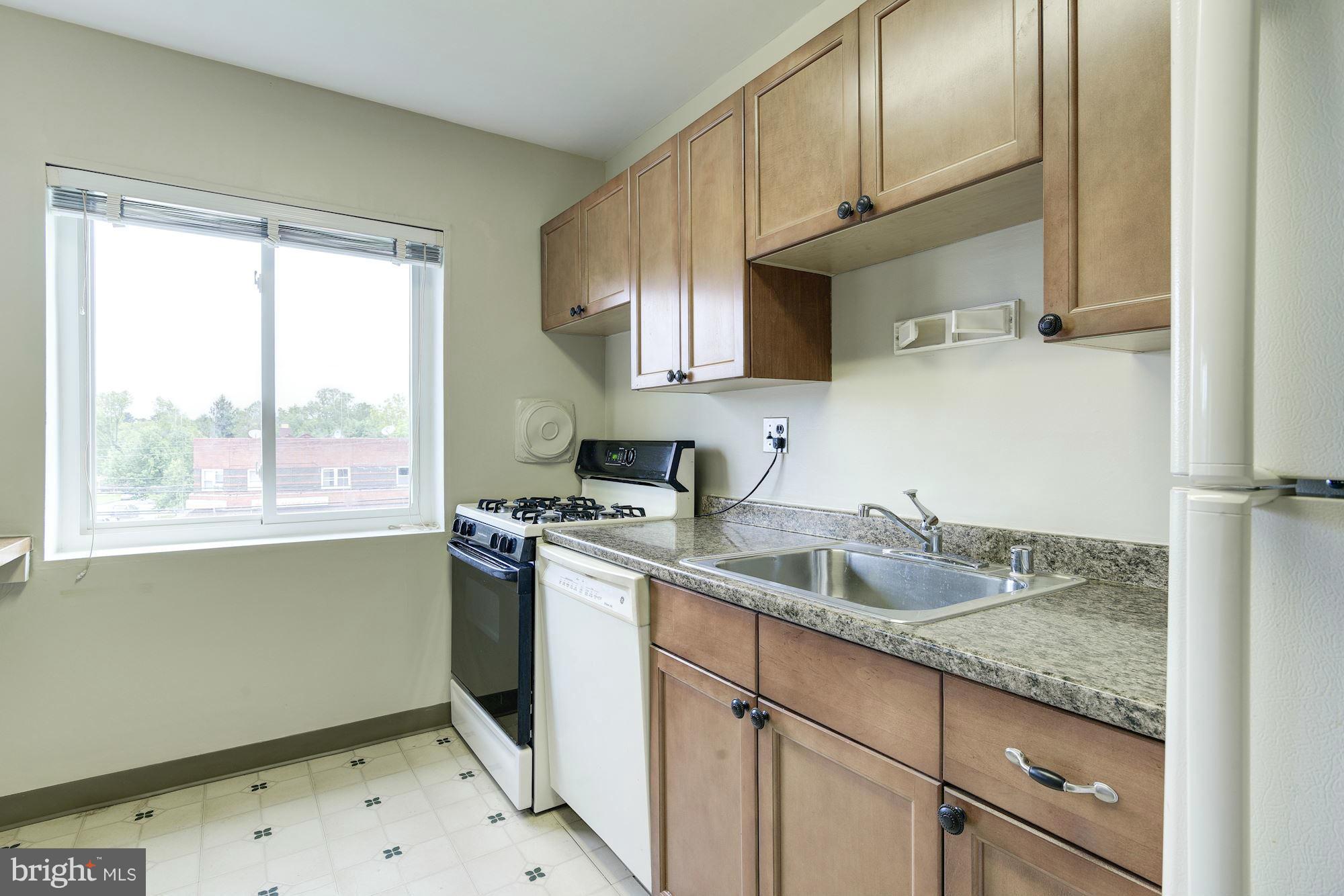 614 Sligo Avenue, Unit 311 Silver Spring, MD 20910 - Photo 18 of 27 Kitchen