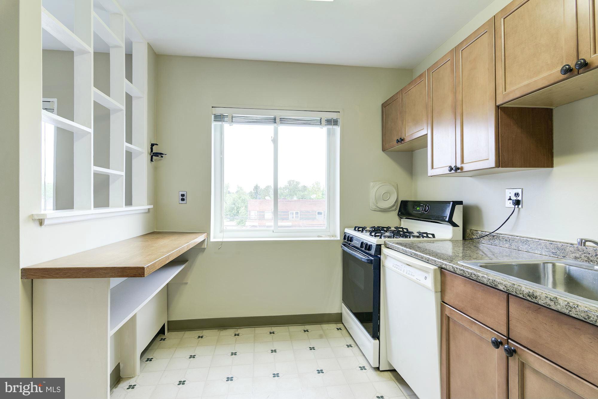 614 Sligo Avenue, Unit 311 Silver Spring, MD 20910 - Photo 19 of 27 Kitchen