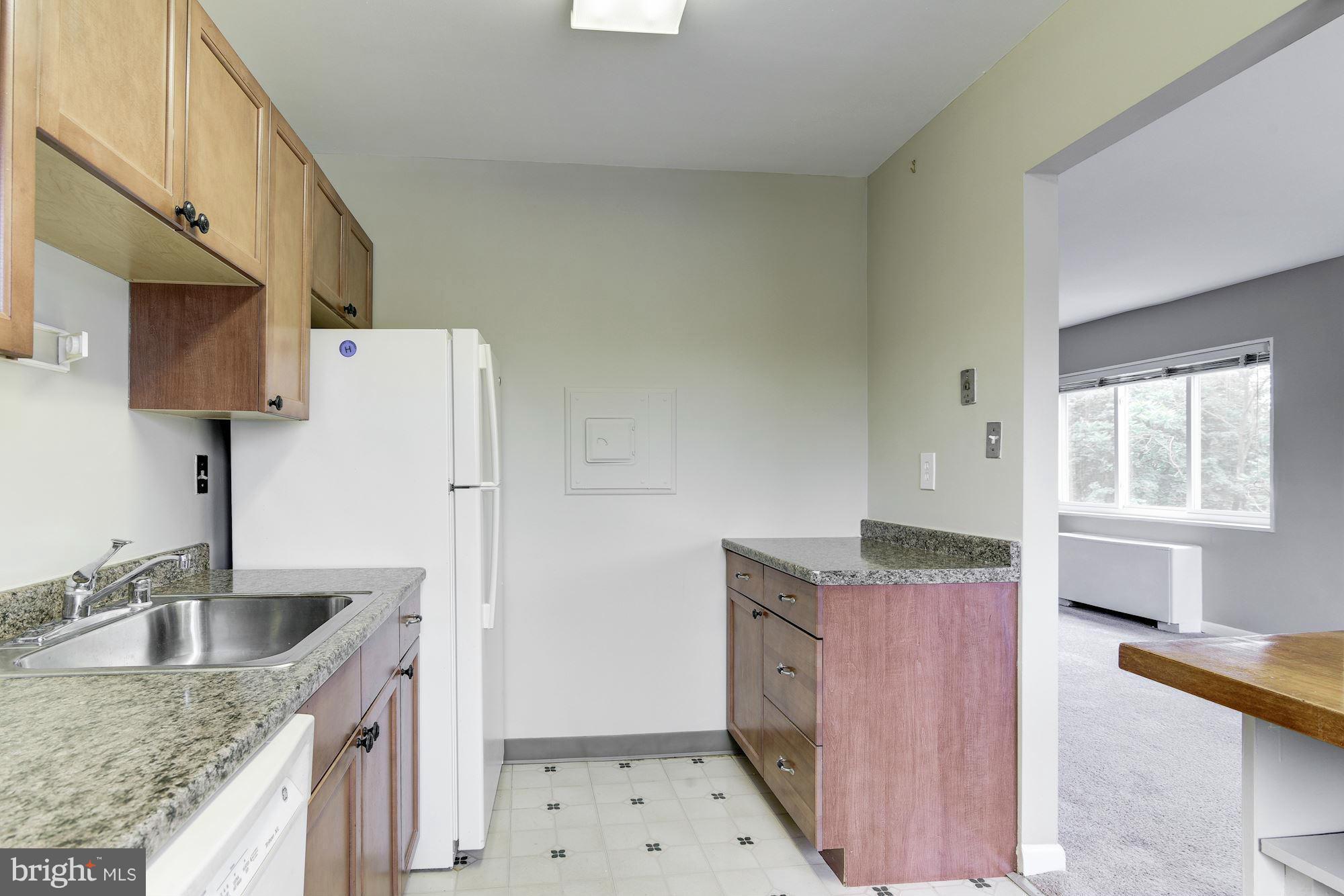 614 Sligo Avenue, Unit 311 Silver Spring, MD 20910 - Photo 20 of 27 Kitchen