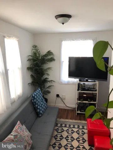 $1,595 | 753 South 22nd Street, Philadelphia, PA 19146