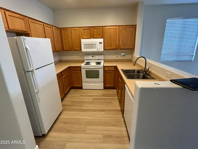 $1,700 | 6315 South 69th Glen, Laveen, AZ 85339