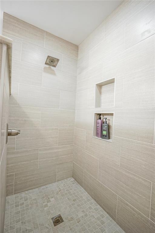 11219 Delight Creek Road Fishers, IN 46038 - Photo 19 of 38 Gallery Image 19