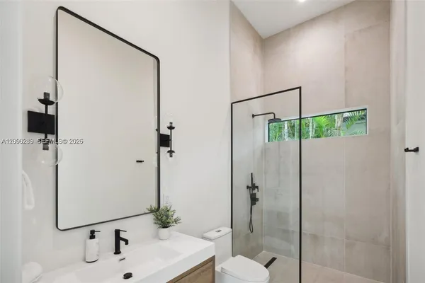 $10,800 | 510 Northwest 50th Street, Miami, FL 33127