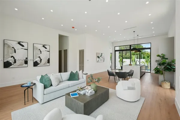 $10,800 | 510 Northwest 50th Street, Miami, FL 33127