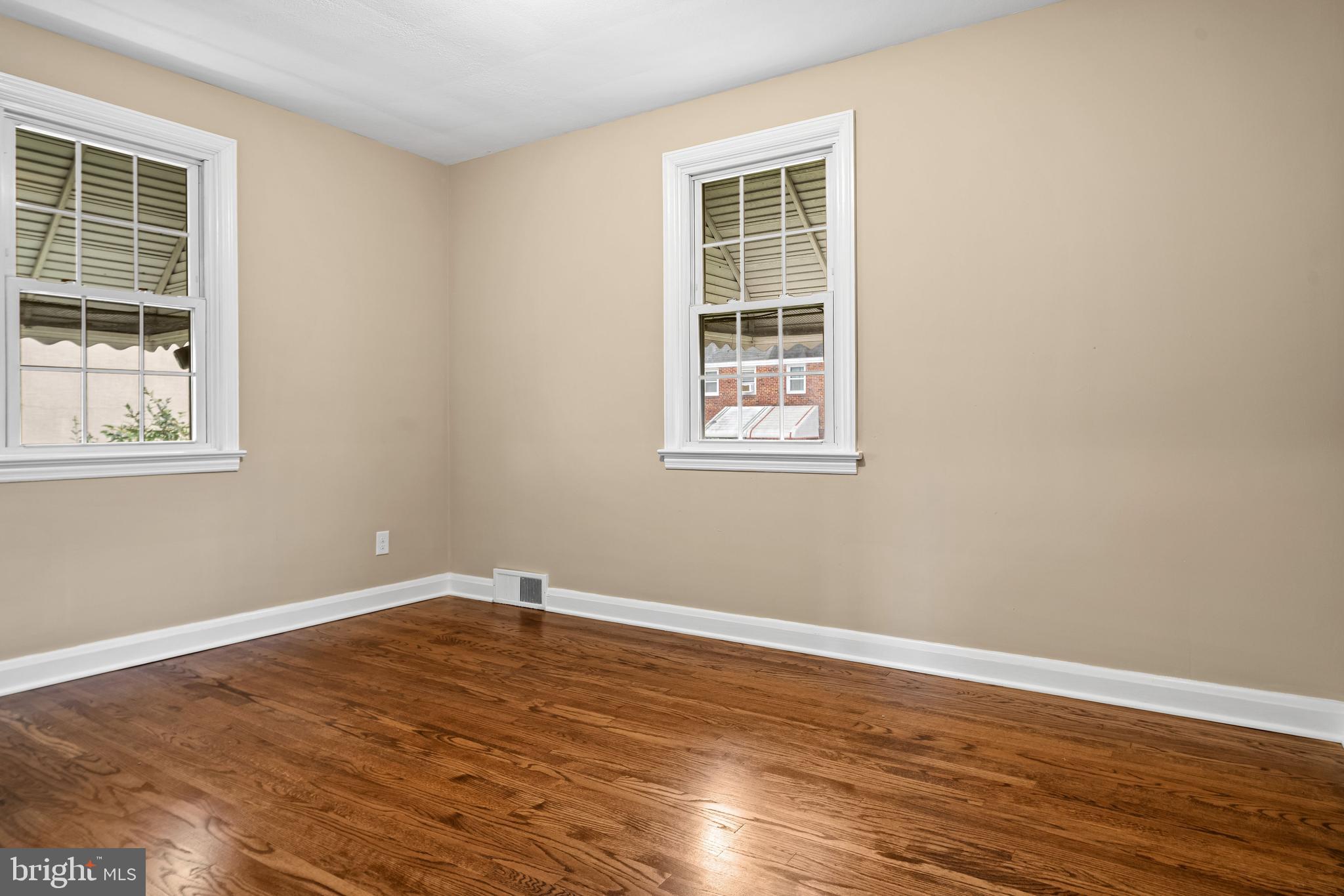 214 West Arundel Road Baltimore, MD 21225 - Photo 15 of 30 Bedroom 2 - Main Level
