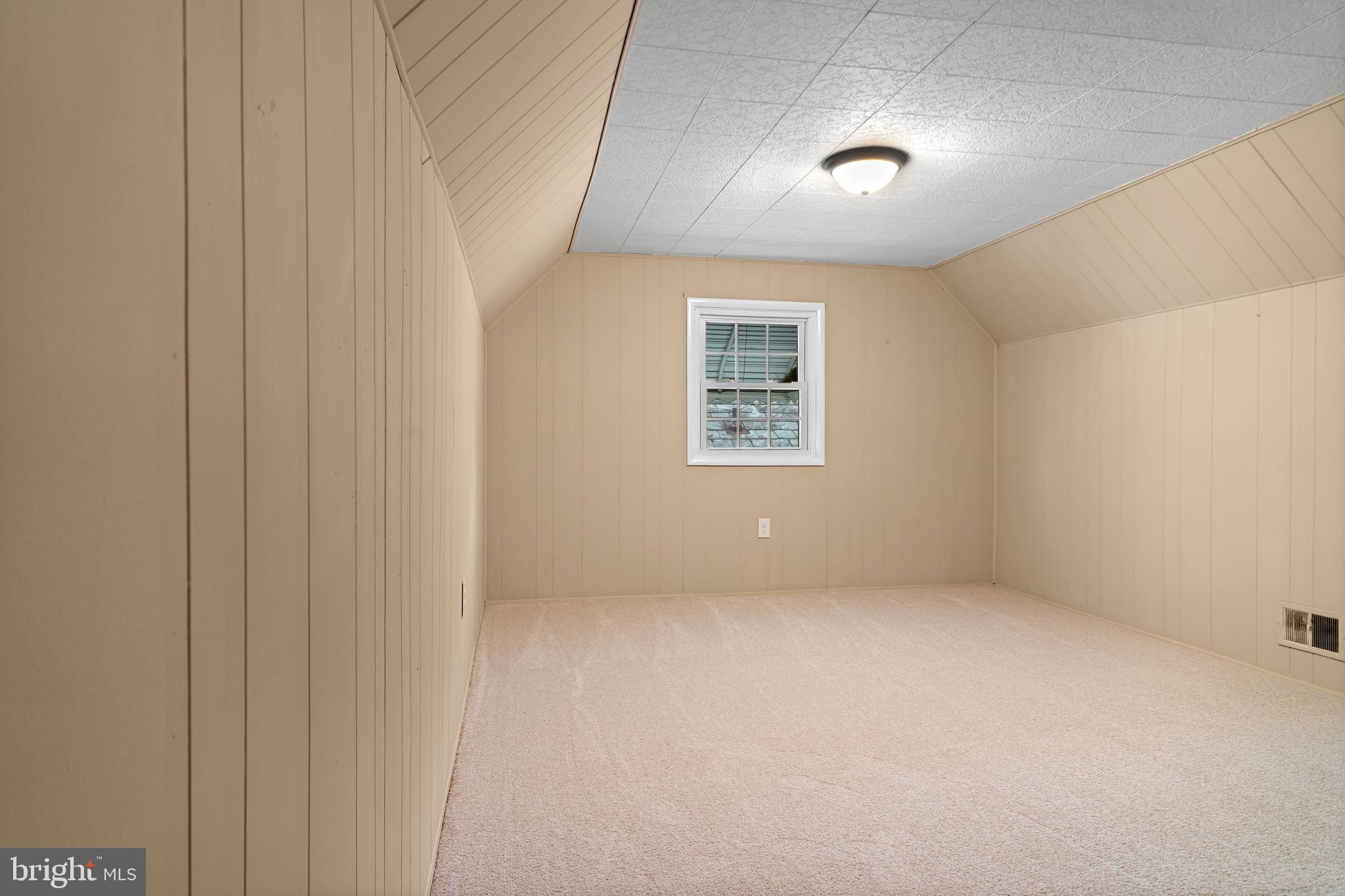 214 West Arundel Road Baltimore, MD 21225 - Photo 19 of 30 Bedroom 3 - Upper Level - New Carpet!