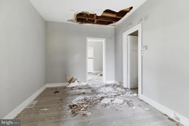 a view of a storage & utility room