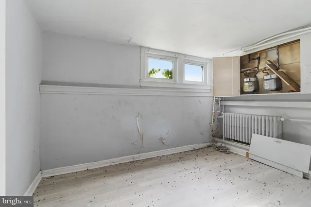 a view of an empty room with window