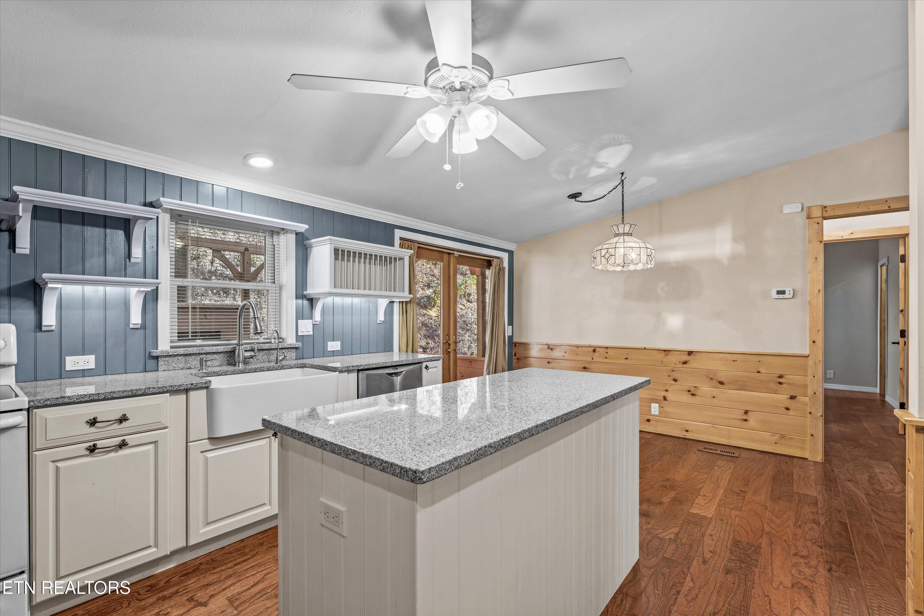 4131 Suttons Road Sevierville, TN 37876 - Photo 11 of 36 17-4131 Suttons Rd-22