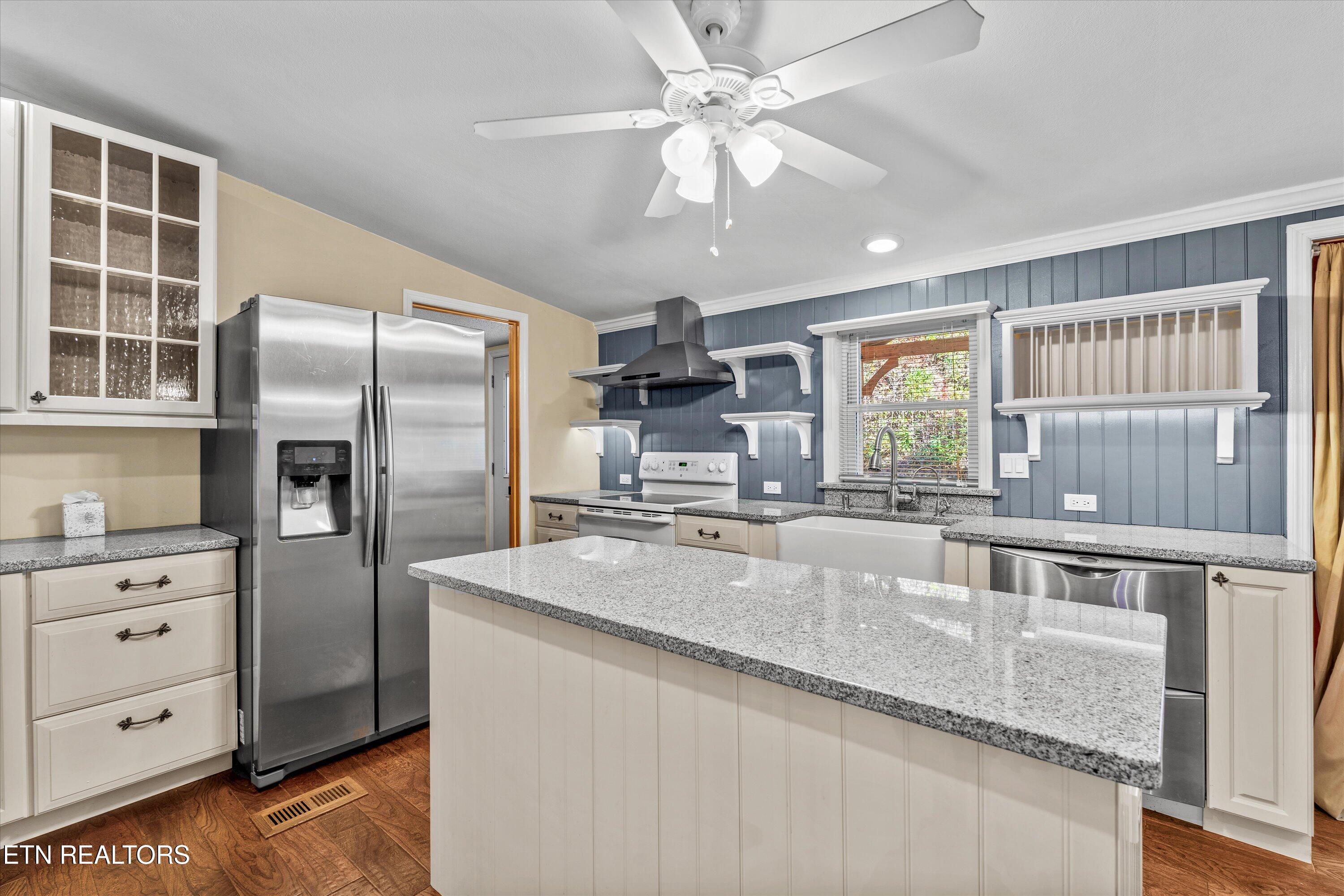 4131 Suttons Road Sevierville, TN 37876 - Photo 7 of 36 19-4131 Suttons Rd-24