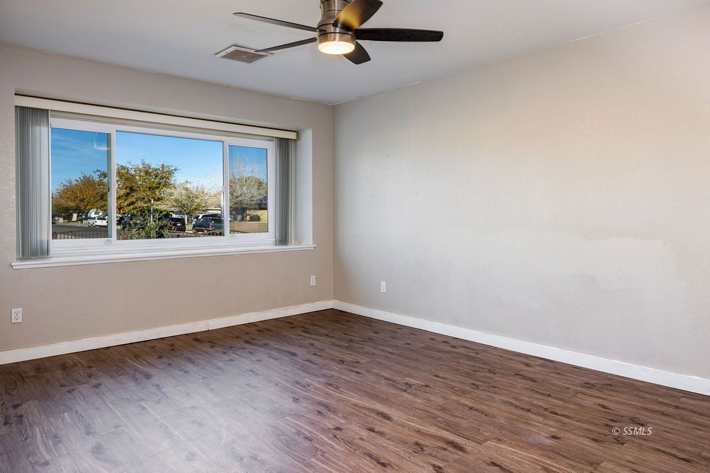 233 East Rader Avenue Ridgecrest, CA 93555 - Photo 7 of 36 Gallery Image 7