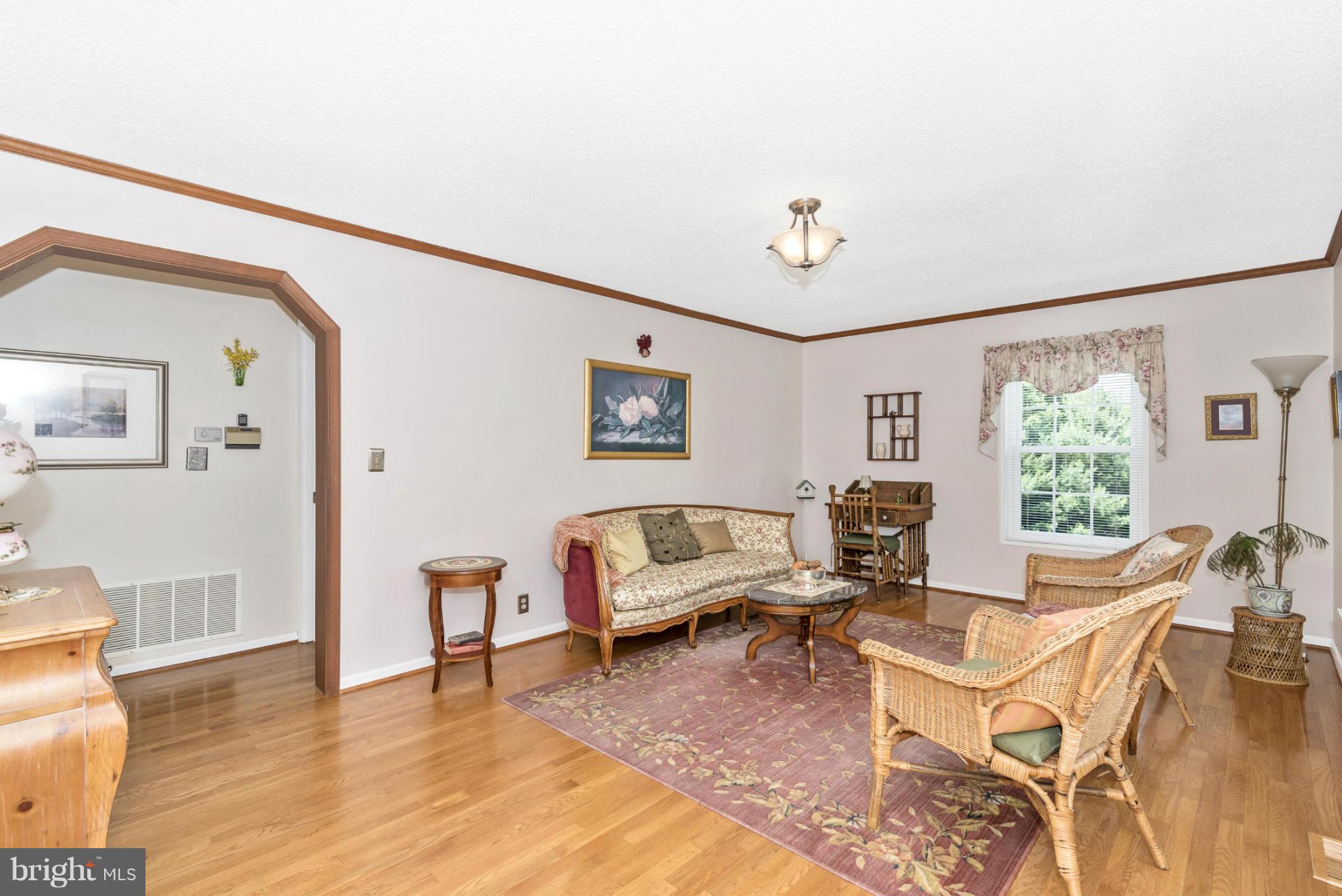 4575 Ford Fields Road Frederick, MD 21702 - Photo 10 of 30 Living Room
