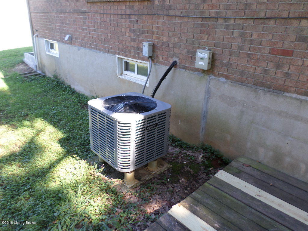 188 Hallmark Place Radcliff, KY 40160 - Photo 18 of 19 Photo Sep 13, 3 51 47 PM