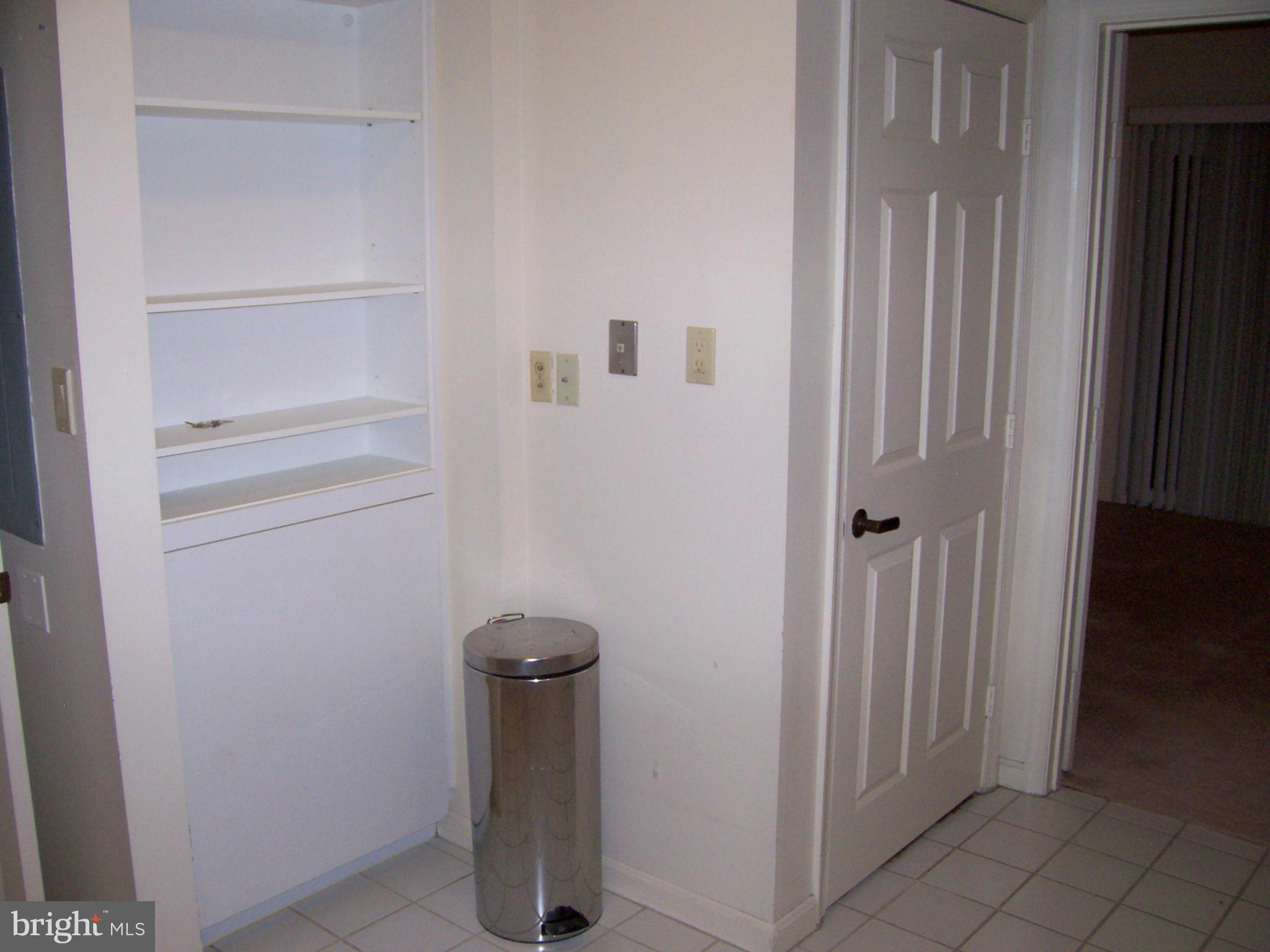 3801 Canterbury Road, Unit 407 Baltimore, MD 21218 - Photo 5 of 16 Kitchen