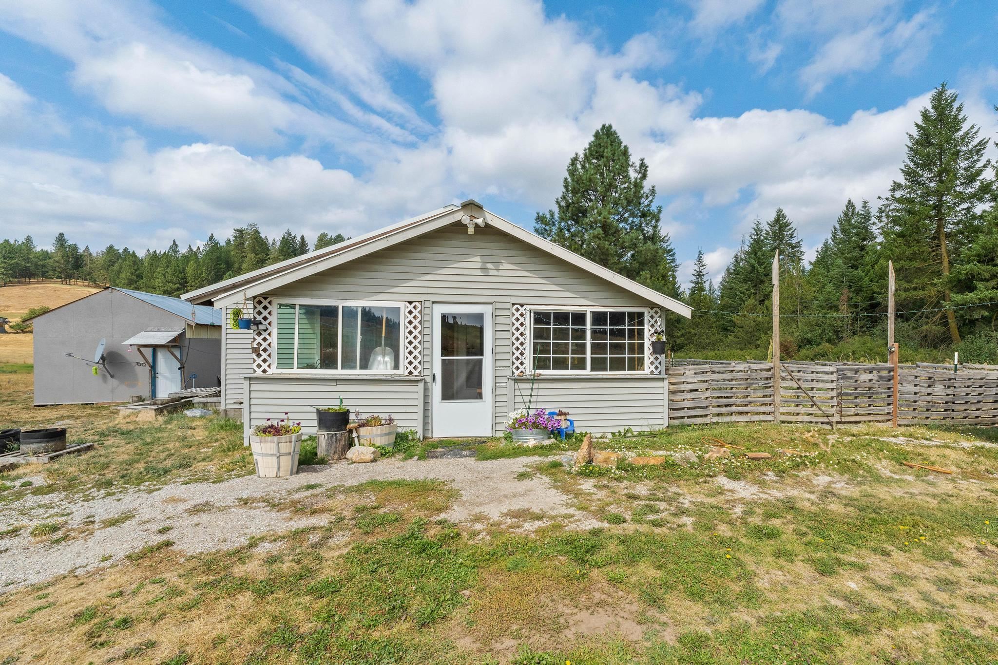 4402 Skands Road Valley, WA 99181 - Photo 5 of 21