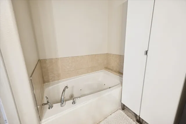 $425,000 | 4411 Koehler Street, Unit E, Houston, TX 77007