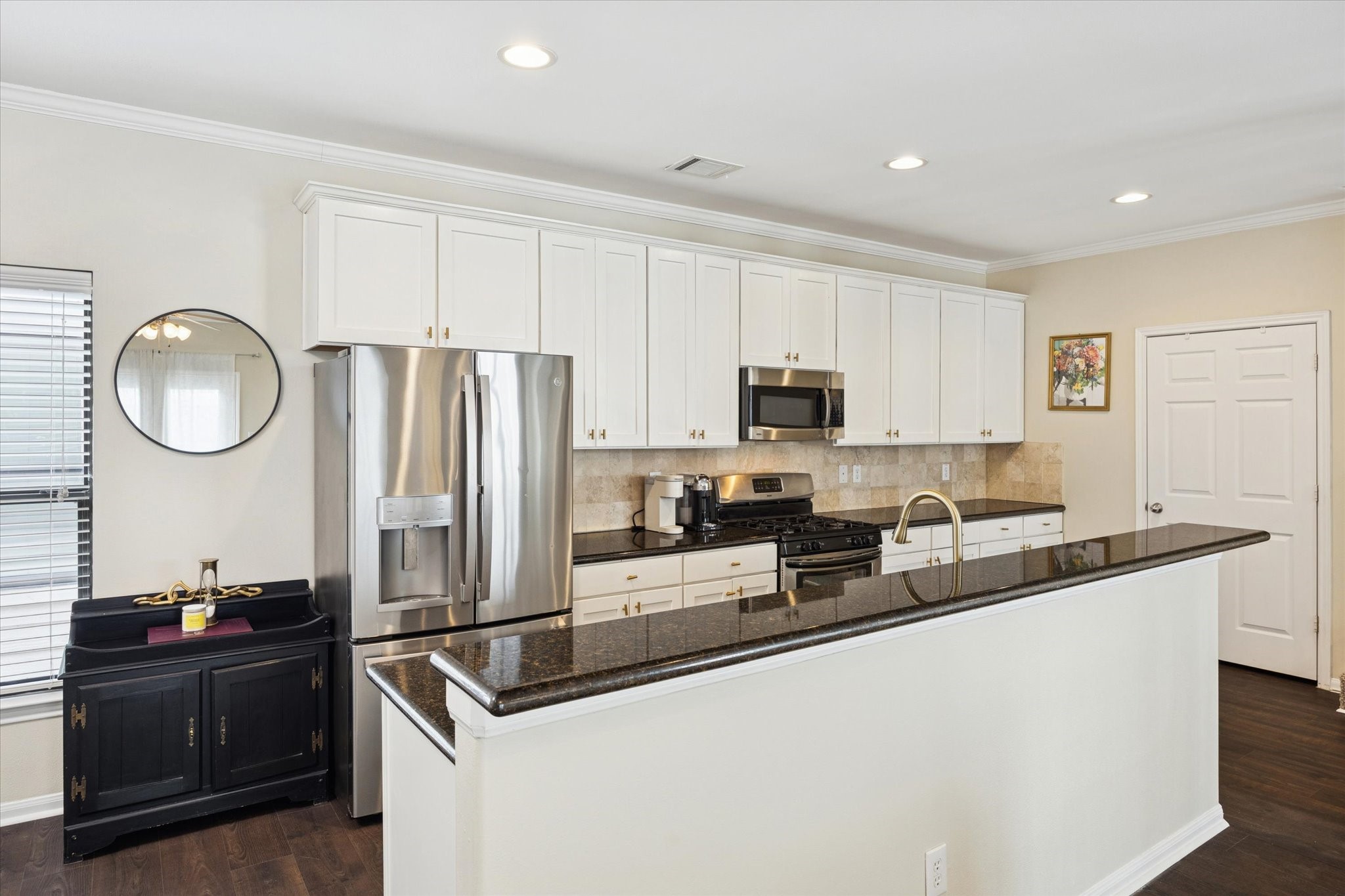 4411 Koehler Street, Unit E Houston, TX 77007 - Photo 2 of 22 Kitchen