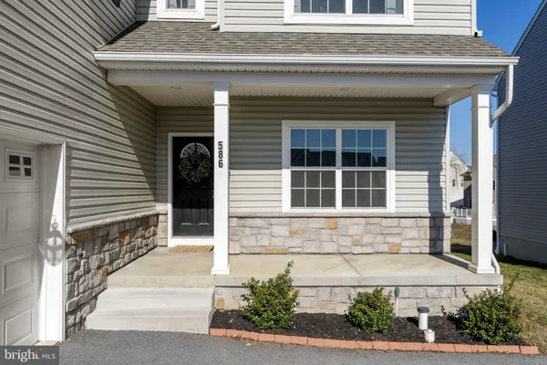 $685,000 | 586 Stockdale Drive, Lancaster, PA 17601
