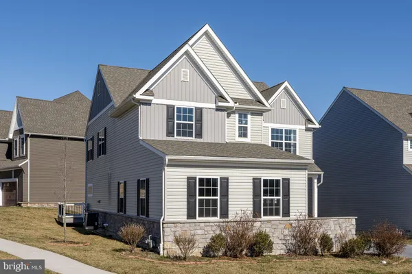 $685,000 | 586 Stockdale Drive, Lancaster, PA 17601