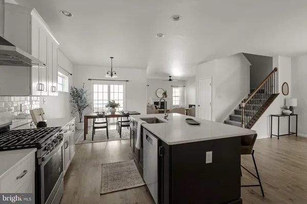 $685,000 | 586 Stockdale Drive, Lancaster, PA 17601