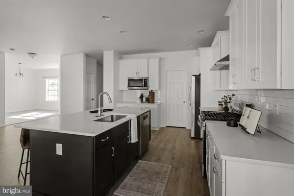 $685,000 | 586 Stockdale Drive, Lancaster, PA 17601