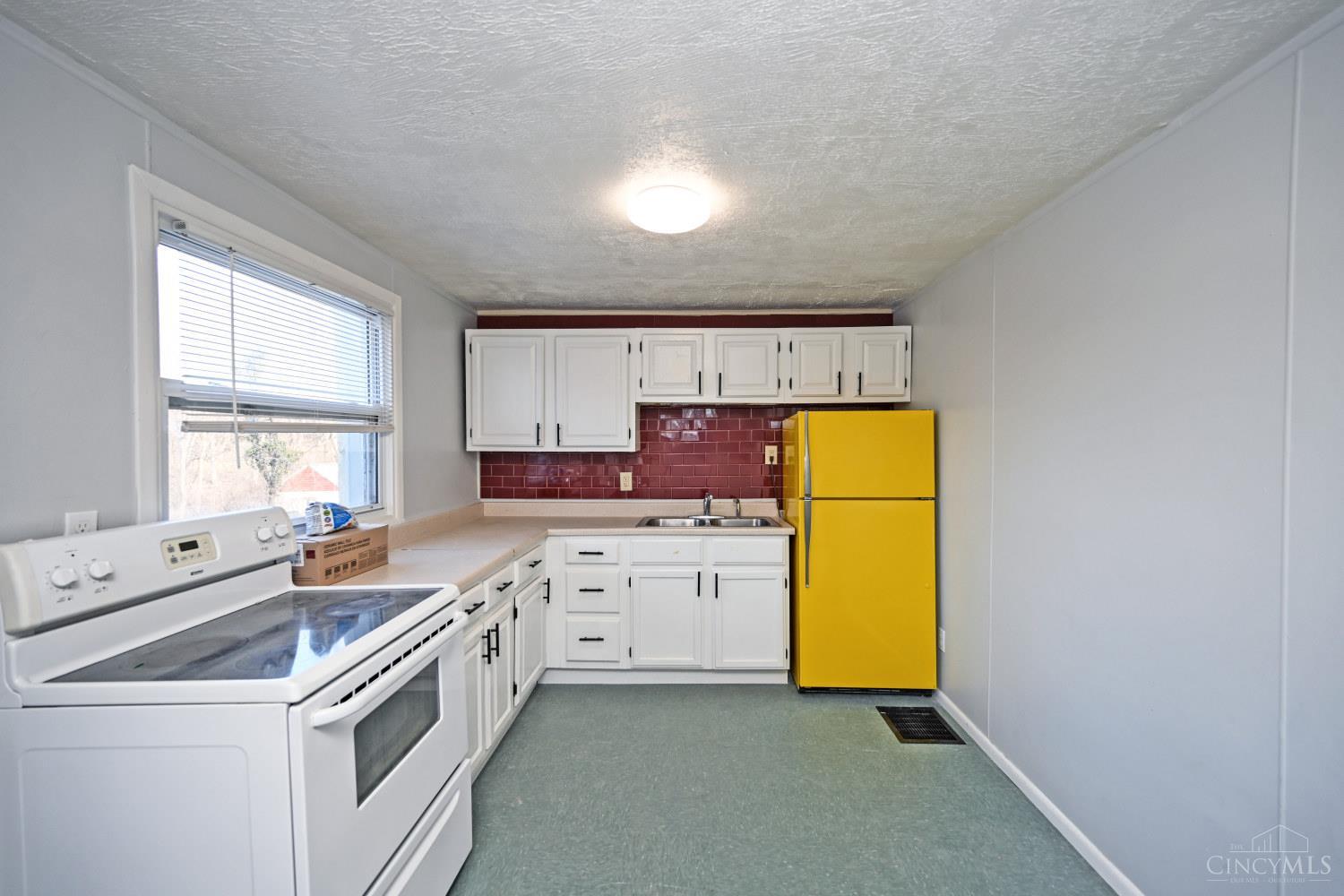 6210 Berauer Road, Unit 1 Cincinnati, OH 45248 - Photo 4 of 20
