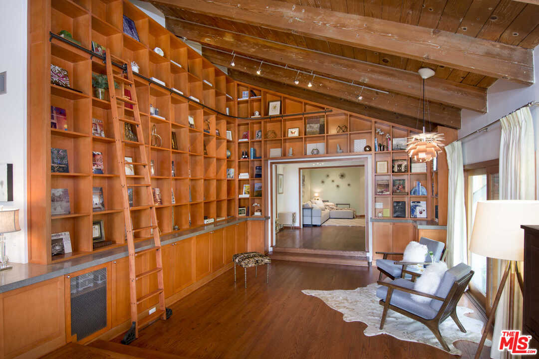 8027 Briar Summit Drive Los Angeles, CA 90046 - Photo 19 of 43 a view of livingroom with furniture and sitting area