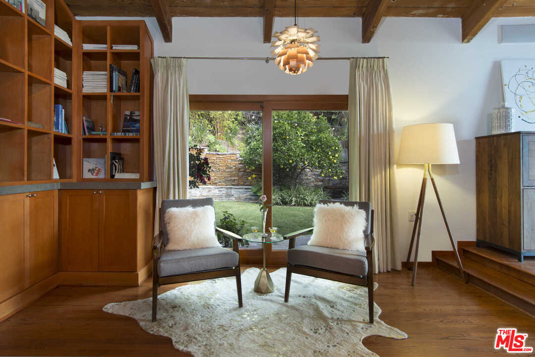 8027 Briar Summit Drive Los Angeles, CA 90046 - Photo 20 of 43 a living room with furniture