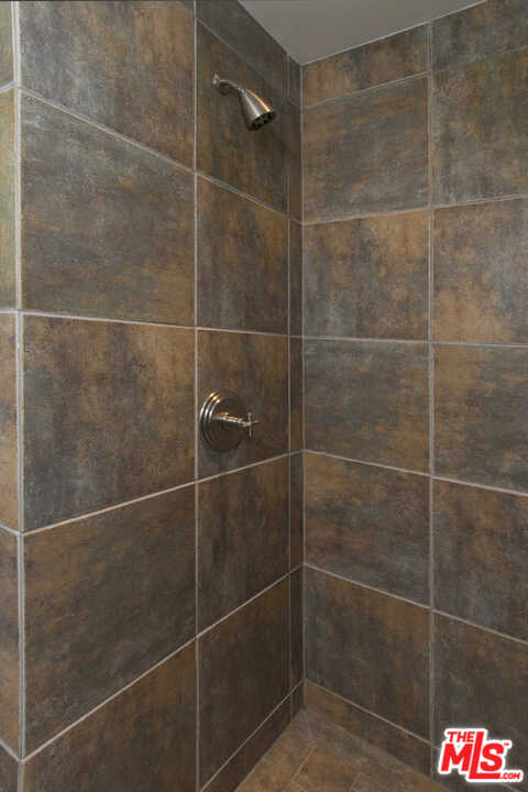 8027 Briar Summit Drive Los Angeles, CA 90046 - Photo 41 of 43 a bathroom with a shower