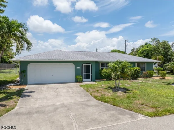 $299,900 | 1209 Southeast 12th Street, Cape Coral, FL 33990