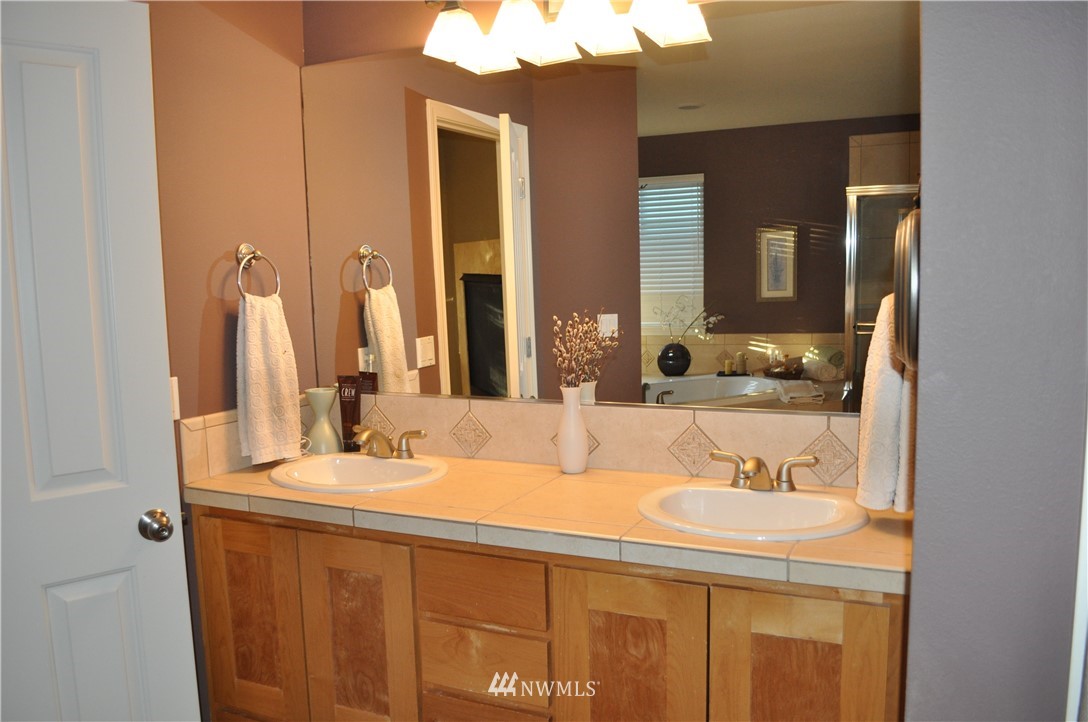 17127 164th Way Southeast Renton, WA 98058 - Photo 11 of 22 Gallery Image 11