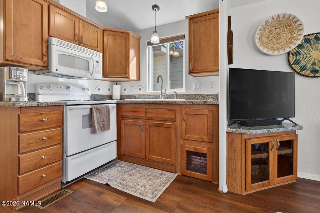 17550 South Munds Ranch Road, Unit 346 Munds Park, AZ 86017 - Photo 17 of 26 A7400587