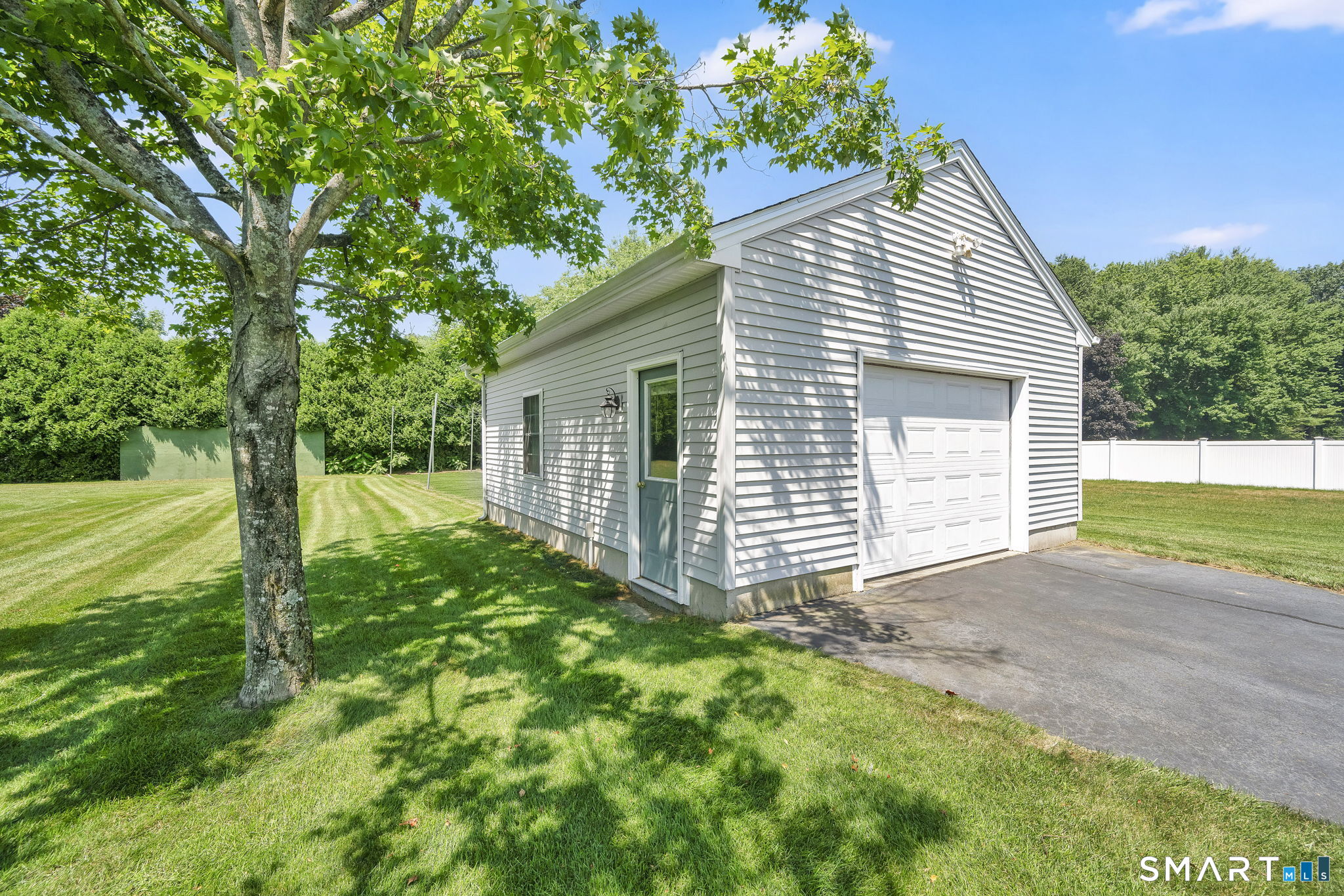 15 Misty Meadow Road Enfield, CT 06082 - Photo 7 of 40