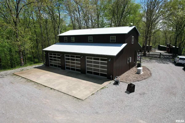 $325,000 | 4636 Kinoka Road, Alma, IL 62807