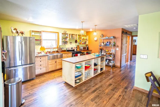 $349,000 | 4636 Kinoka Road, Alma, IL 62807