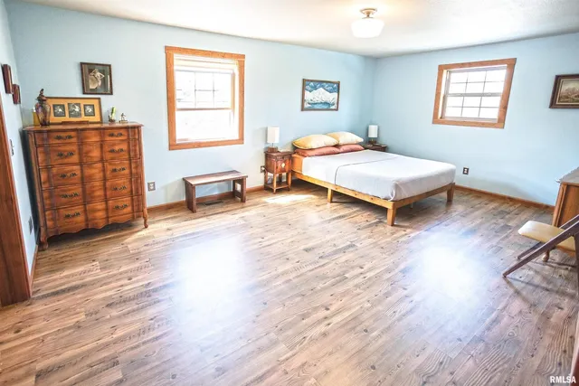 $349,000 | 4636 Kinoka Road, Alma, IL 62807