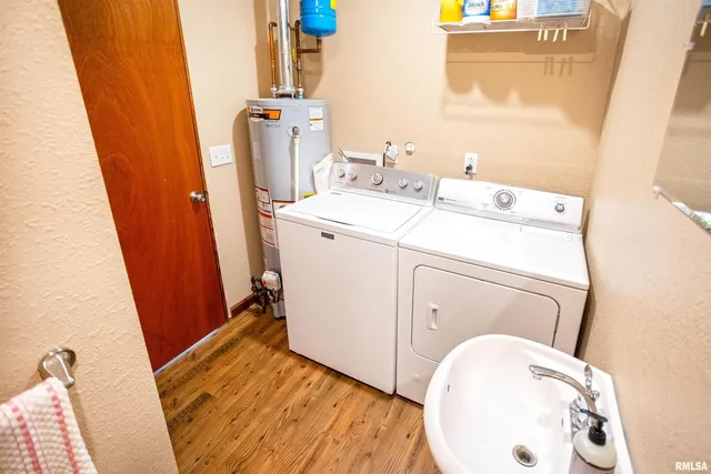 $349,000 | 4636 Kinoka Road, Alma, IL 62807