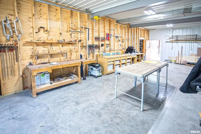 $349,000 | 4636 Kinoka Road, Alma, IL 62807