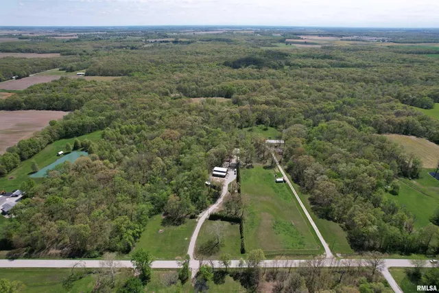 $349,000 | 4636 Kinoka Road, Alma, IL 62807