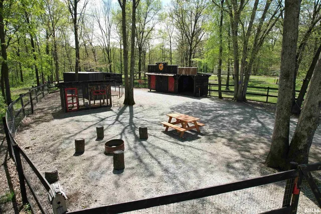 $349,000 | 4636 Kinoka Road, Alma, IL 62807