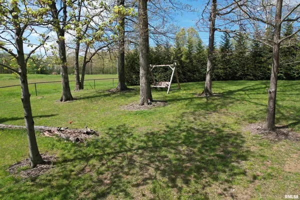 $325,000 | 4636 Kinoka Road, Alma, IL 62807