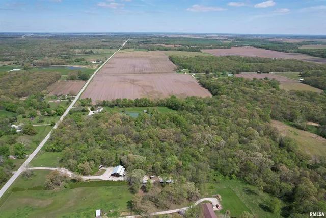 $349,000 | 4636 Kinoka Road, Alma, IL 62807