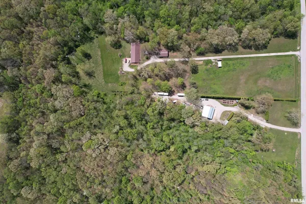 $325,000 | 4636 Kinoka Road, Alma, IL 62807